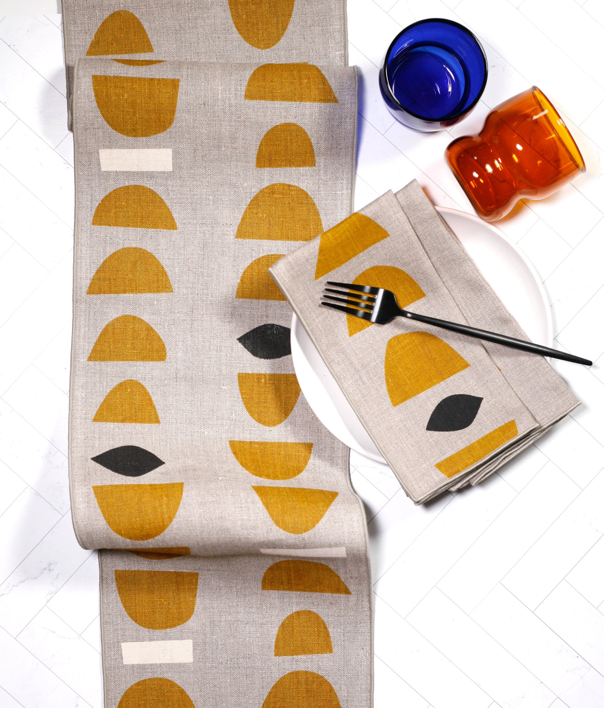 New Stacks Table Runner, 100% linen